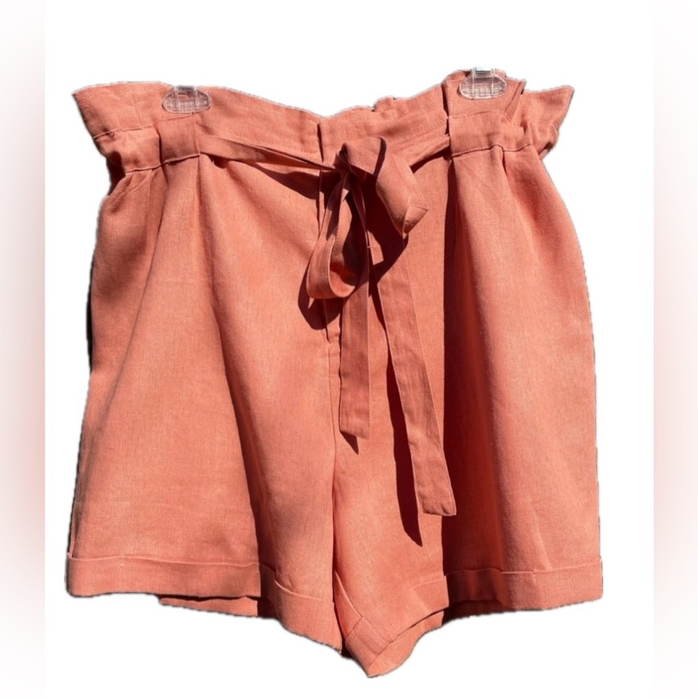Women’s Coral belted shorts with cuff | Large